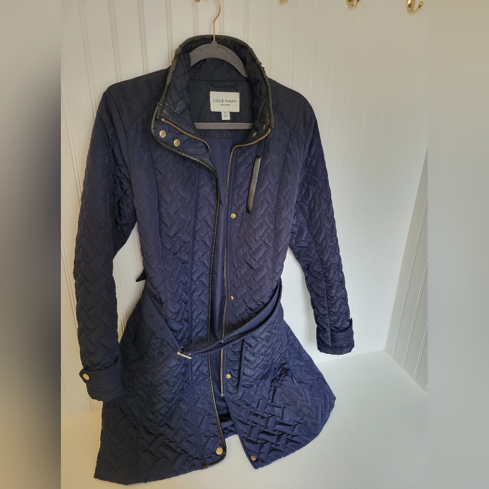 Cole Haan puffer jacket navy blue tie belt
